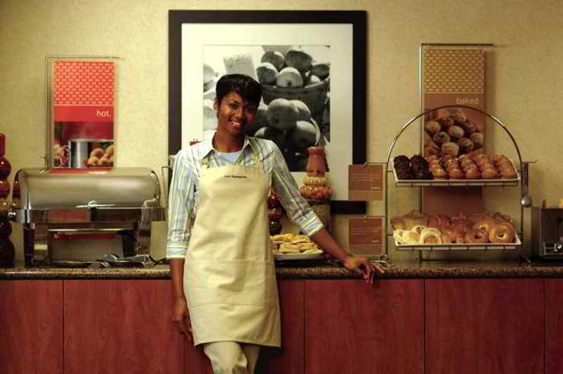 Hampton Inn & Suites Birmingham Airport Area Irondale Restaurant photo