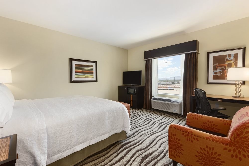 Hampton Inn & Suites Birmingham Airport Area Irondale Exterior photo