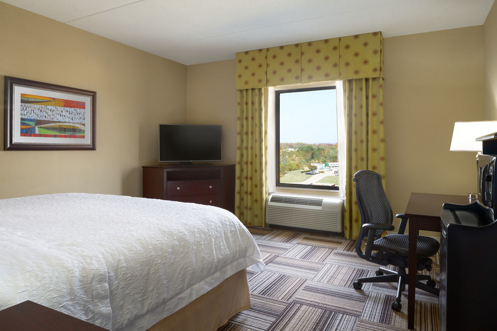 Hampton Inn & Suites Birmingham Airport Area Irondale Exterior photo