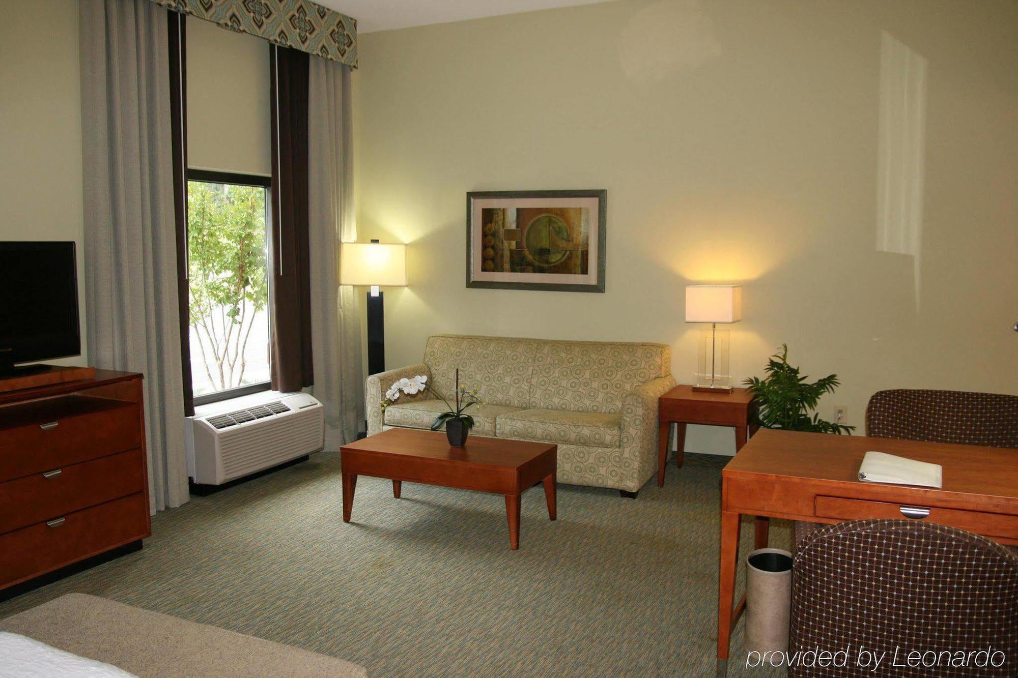 Hampton Inn & Suites Birmingham Airport Area Irondale Room photo
